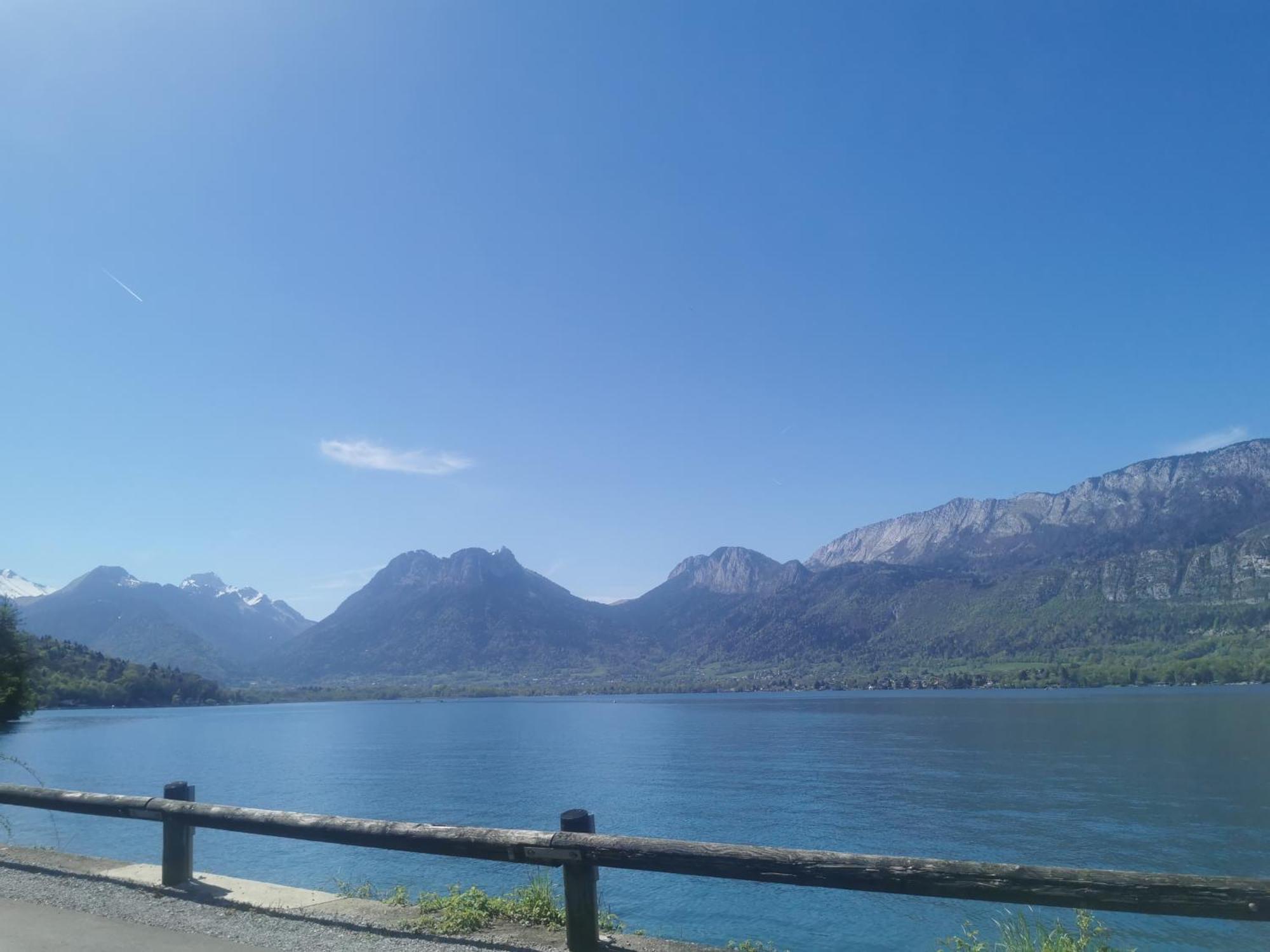 Charmant Appartement A 1 Minute Du Lac Annecy Exteriér fotografie